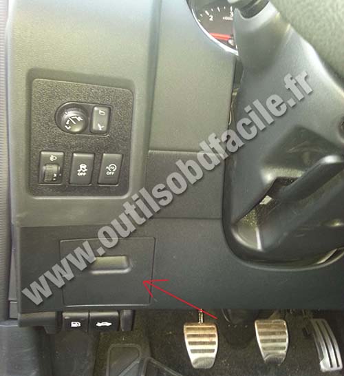 nissan-qashqai-dashboard-fuses.jpg